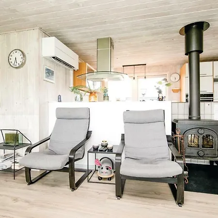 Cozy In With Kitchen Holiday home